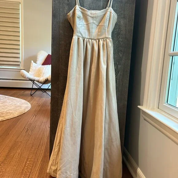 Moon River Size XS Mixed Fabric Beige Maxi Dress - Picture 3 of 6